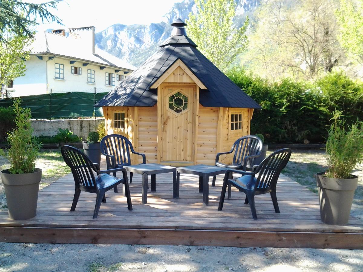 Hotel La Gare L'Argentiere-la-Bessee Luaran gambar